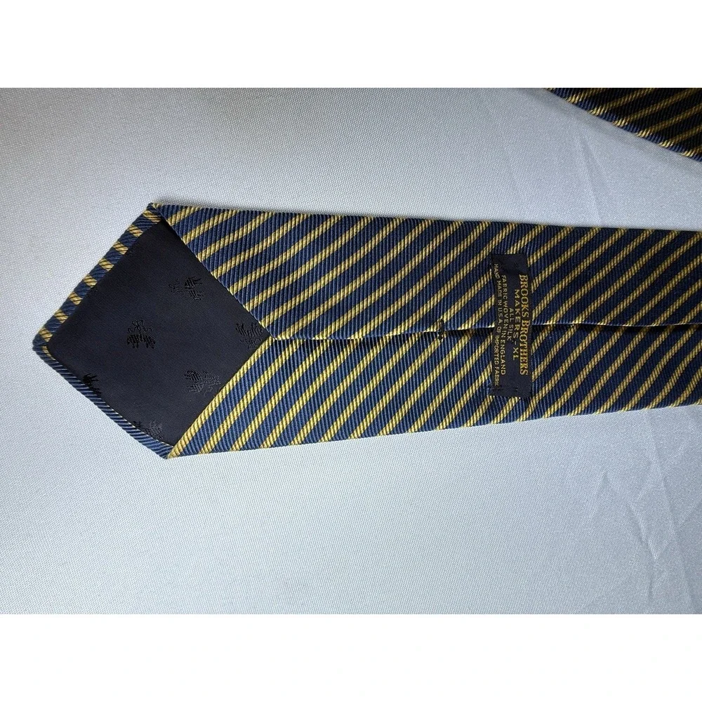 Brooks Brothers Makers Gold‎ Blue  Horizontal Stripe Tie 100% Silk Made in USA